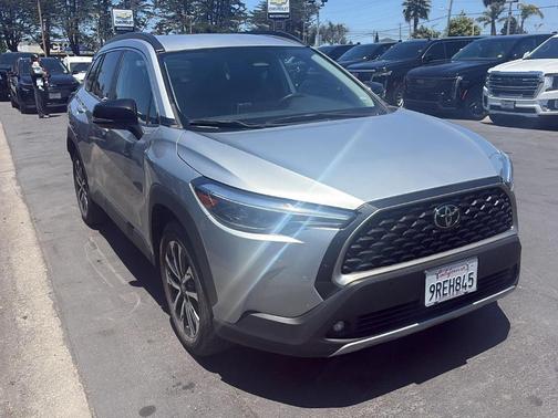 2025 Toyota Corolla Cross XLE
