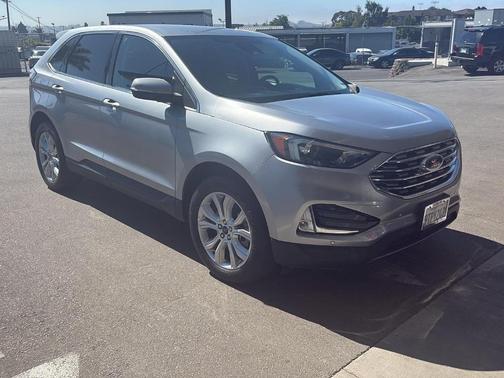 2022 Ford Edge Titanium