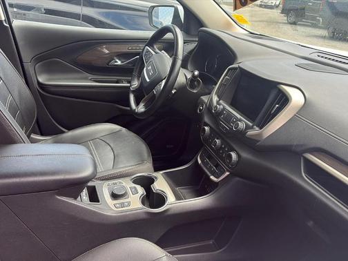Summit White 2023 GMC Terrain Denali
