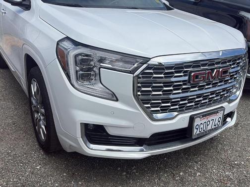 Summit White 2023 GMC Terrain Denali