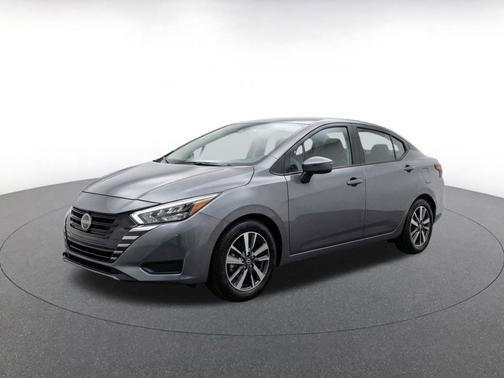 Gun Metallic 2025 Nissan Versa 1.6 SV