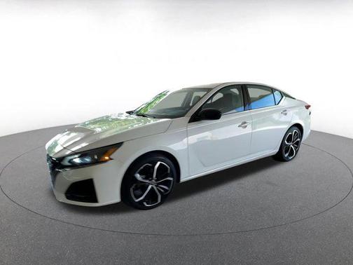 2024 Nissan Altima SR FWD