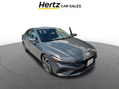 2025 Hyundai ELANTRA SEL