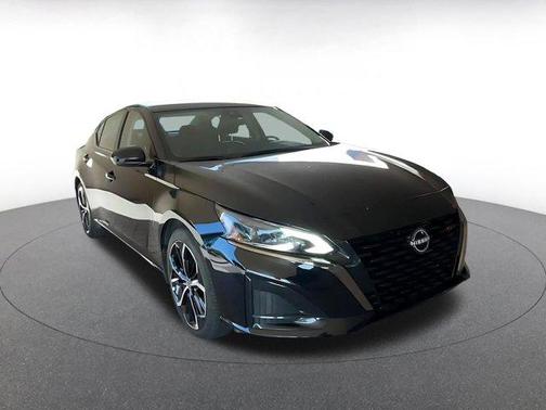 2025 Nissan Altima SR FWD