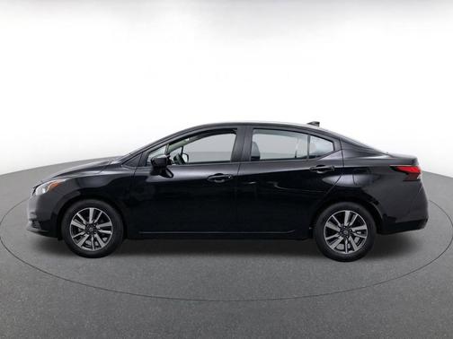 Super Black 2025 Nissan Versa 1.6 SV