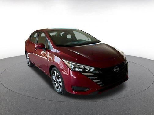 Scarlet Ember Tintcoat 2025 Nissan Versa 1.6 SV