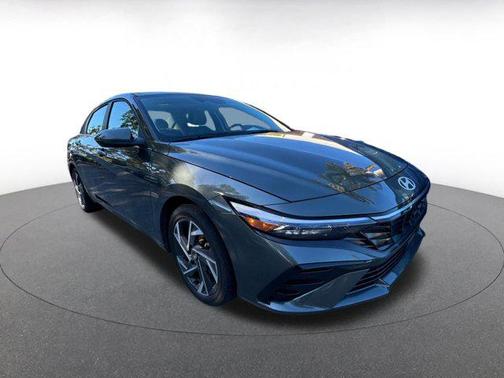 2025 Hyundai ELANTRA HEV Limited