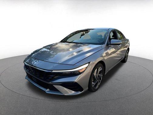 2025 Hyundai ELANTRA SEL