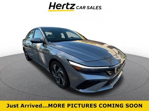 2025 Hyundai ELANTRA SEL