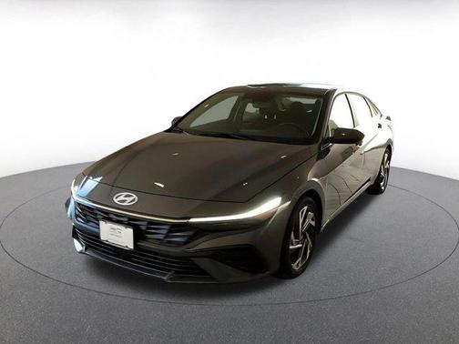 2025 Hyundai ELANTRA SEL