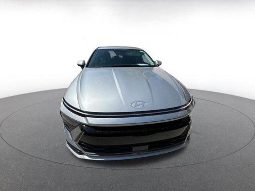 2025 Hyundai SONATA Hybrid SE