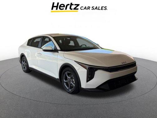 Snow White Pearl 2025 Kia K4 LXS