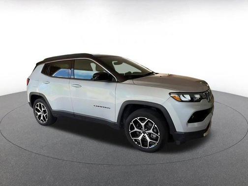 Silver Zynith Metallic Clearcoat 2025 Jeep Compass Limited