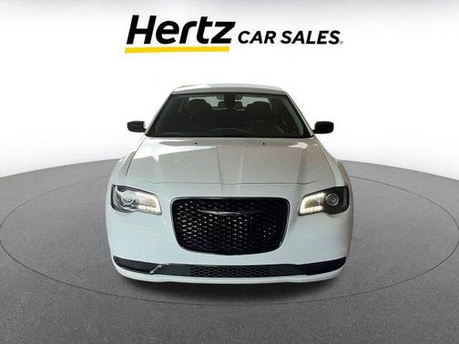 2022 Chrysler 300 Touring