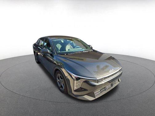 Interstellar Gray 2025 Kia K4 LXS