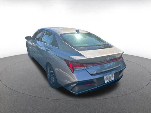 2025 Hyundai ELANTRA HEV Limited