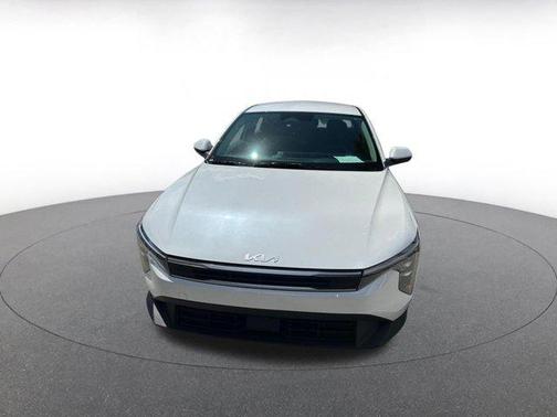 Snow White Pearl 2025 Kia K4 LXS