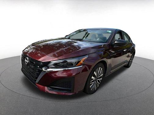 Garnet Pearl Metallic 2025 Nissan Altima SV FWD