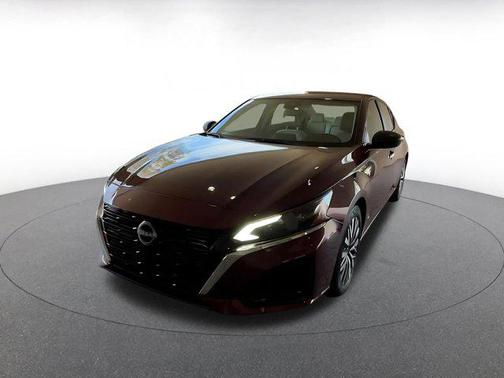 Garnet Pearl Metallic 2025 Nissan Altima SV FWD