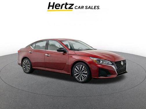 Garnet Pearl Metallic 2025 Nissan Altima SV FWD