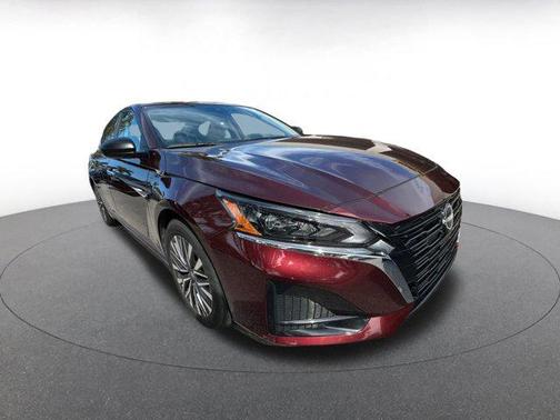 Garnet Pearl Metallic 2025 Nissan Altima SV FWD