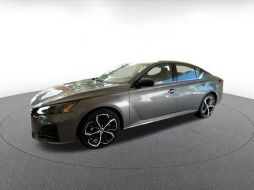 2025 Nissan Altima SR FWD