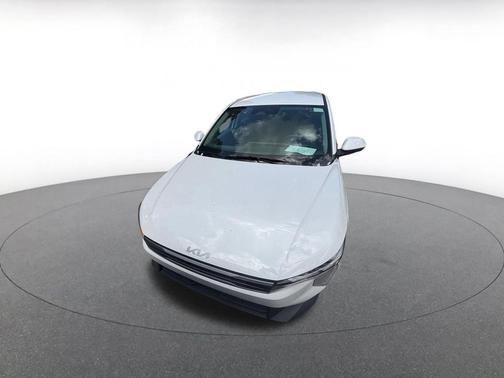 Snow White Pearl 2025 Kia K4 LXS