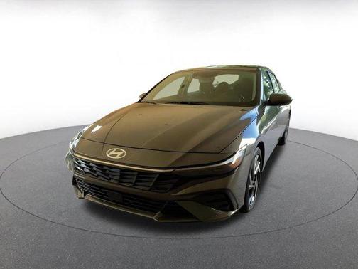 2025 Hyundai ELANTRA SEL