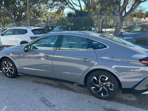 2025 Hyundai SONATA SEL