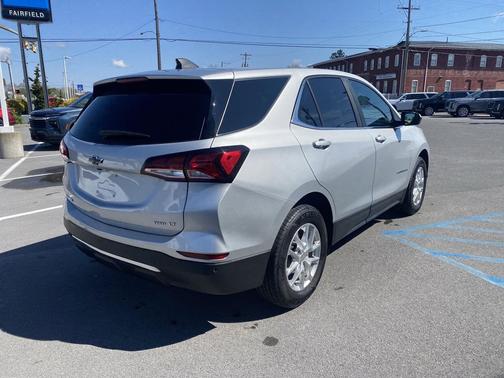 Silver Ice Metallic 2022 Chevrolet Equinox 1LT