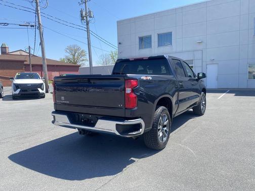 Dark Ash Metallic 2023 Chevrolet Silverado 1500 LT
