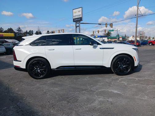 2025 Cadillac Escalade IQ Sport 2