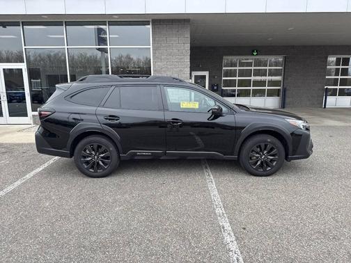 Crystal Black Silica 2025 Subaru Outback Onyx Edition AWD 4dr Crossover