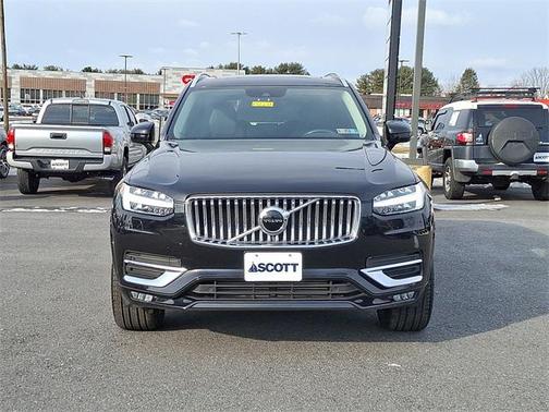 2022 Volvo XC90 T6 Inscription