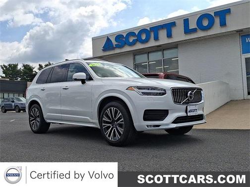 2022 Volvo XC90 T6 Momentum