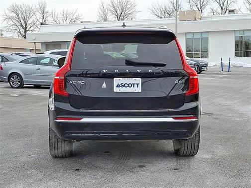 2023 Volvo XC90 B6 Ultimate 7-Seater