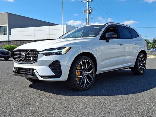2025 Volvo XC60 Plug-In Hybrid T8 Polestar