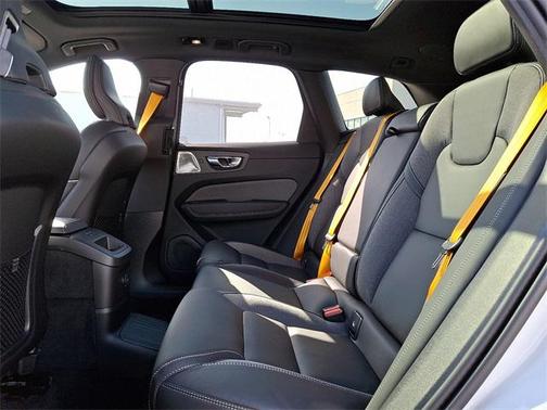 2025 Volvo XC60 Plug-In Hybrid T8 Polestar