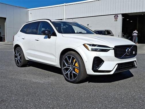 2025 Volvo XC60 Plug-In Hybrid T8 Polestar