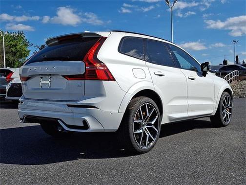 2025 Volvo XC60 Plug-In Hybrid T8 Polestar