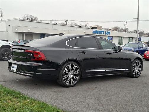 2023 Volvo S90 B6 Ultimate