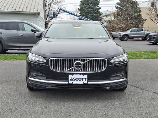 2023 Volvo S90 B6 Ultimate