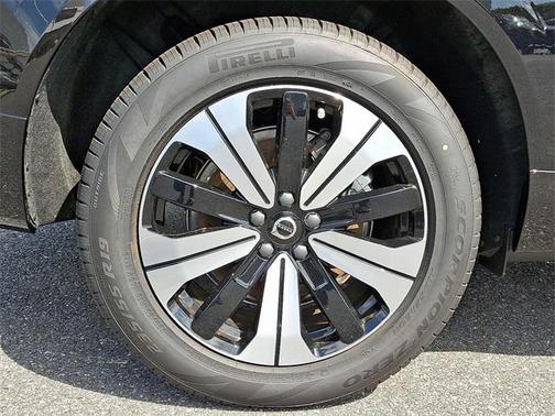 2025 Volvo XC60 Plug-In Hybrid T8 Core