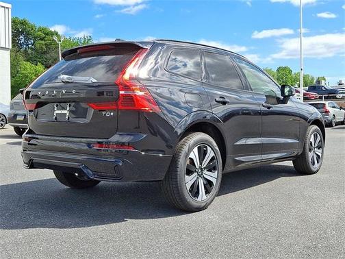 2025 Volvo XC60 Plug-In Hybrid T8 Core