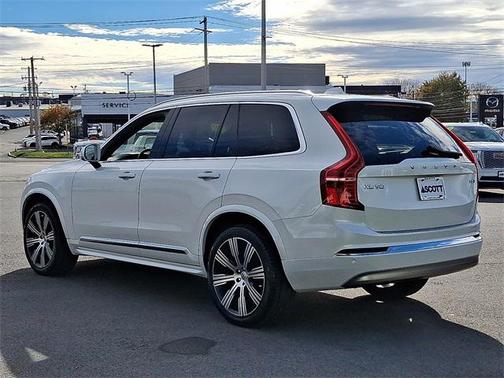 2022 Volvo XC90 T6 Inscription