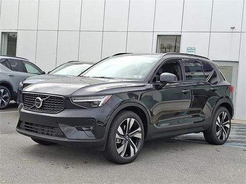 2026 Volvo XC40 B5 Ultra