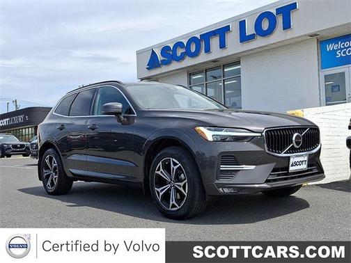 2022 Volvo XC60 B5 Momentum