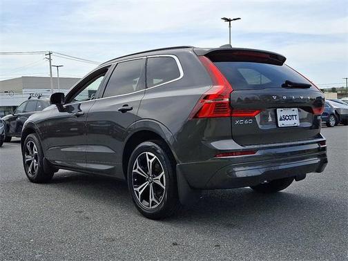 2022 Volvo XC60 B5 Momentum