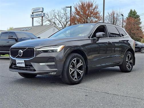 2022 Volvo XC60 B5 Momentum