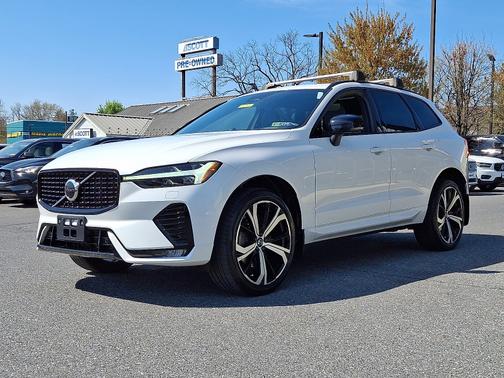 2022 Volvo XC60 B6 AWD R-Design